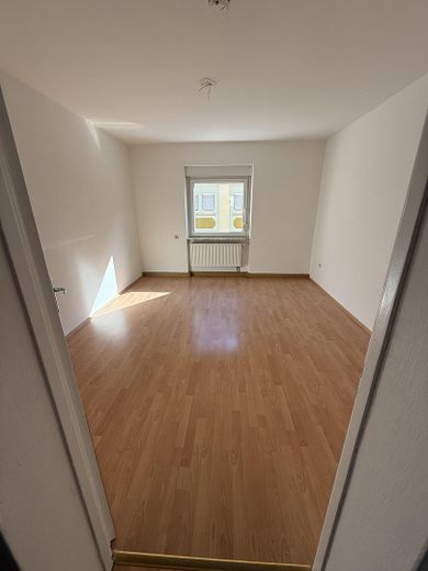 4-Zimmer-Wohnung mit 2 Balkonen in zentraler Lage von Schweinfurt – Schlafzimmer 3