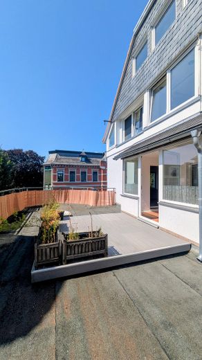Top zentrale 2,5 ZImmer-Wohnung mit Dachterrasse und Wintergarten im Dobbenviertel – Terrasse