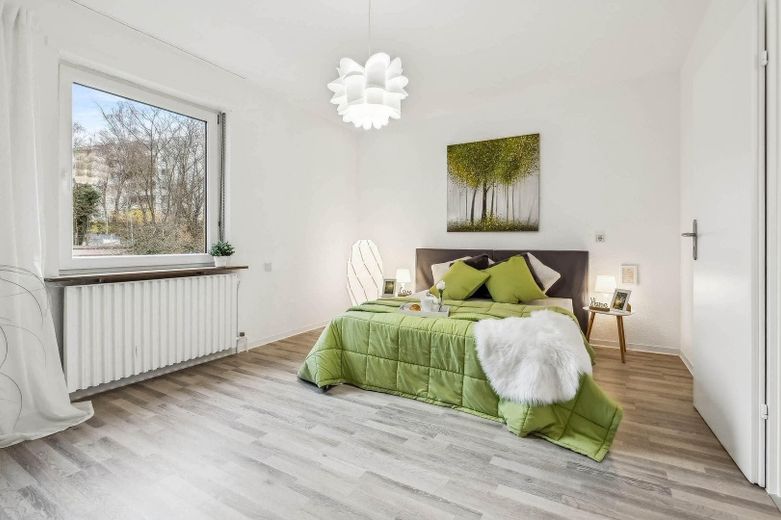 Appartement prêt à emménager + lumineux SB-Eschberg, sans commission du propriétaire – Schlafzimmer