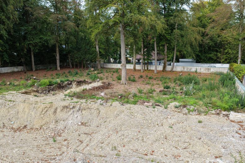 Terreno soleggiato con parco – divisibile e senza provvigioni – Foto 11