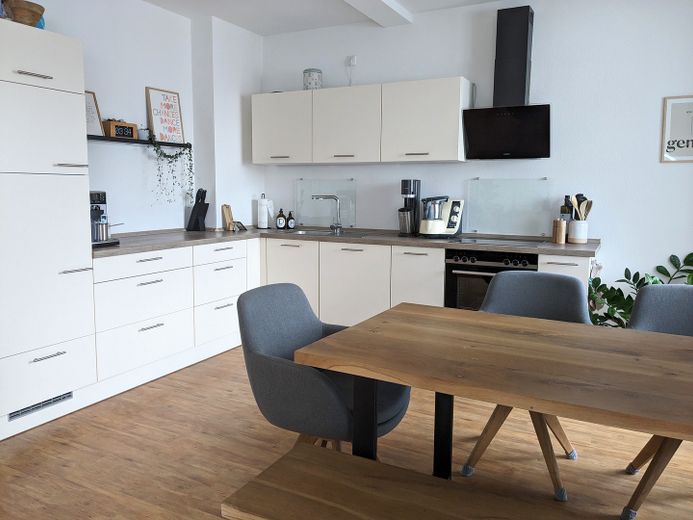 Wunderschöne 3-Zimmer-Wohnung in Heldenstein – Küche