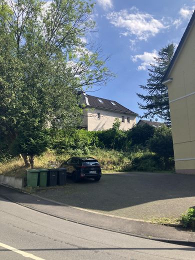 Odnowione mieszkanie 3-pokojowe z piwnicą i miejscem parkingowym w Burscheid – Zdjęcie 1