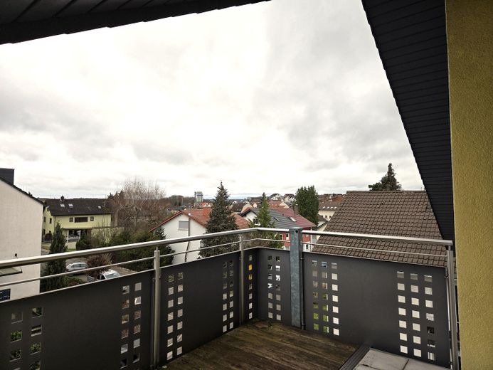 Schöne, helle DG-Wohnung mit großem Balkon – Foto 6