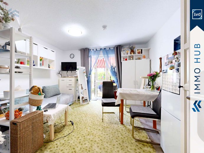 ++ Singlewohnung mit Terrasse, Stellplatz  &  Hobbyraum ++ – 5311695-2SxQ6kgXvPvknuS5xz2Cjpmz-Wohnzimmer mit Terrasse.jpg