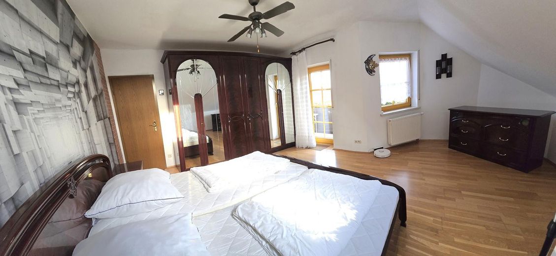 1. OG - Schlafzimmer