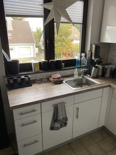 Attraktive 2-Zimmer-Maisonettewohnung in bevorzugter Wohnlage von Ratingen-Lintorf zu vermieten – Einbauküche