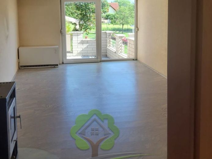 No commission in Crailsheim: Undivided 3-family house for owner-occupiers & investors – Photo 1
