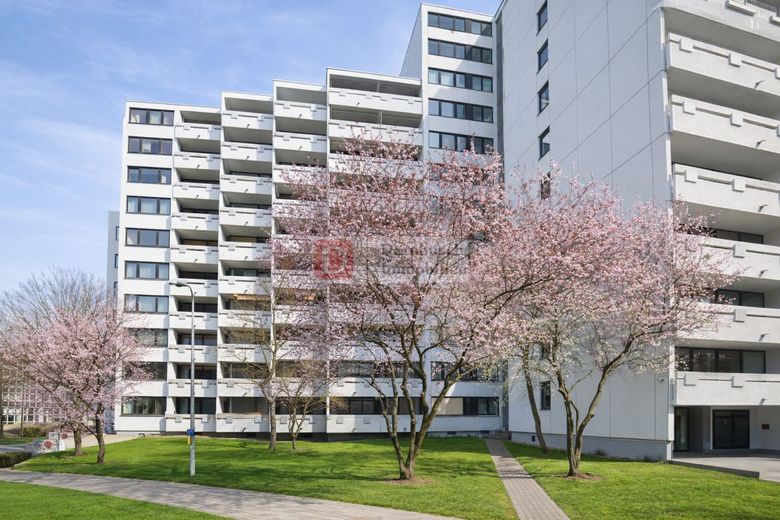 Top!! 2-Zimmer-Wohnung mit Skyline-Blick in F-Sachsenhausen – Hausansicht