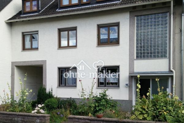 दक्षिणमुखी बालकनी और बगीचे के साथ Neuwied-Feldkirchen के शांत स्थान पर 3-कमरों वाला अपार्टमेंट