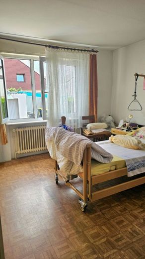 2-Zimmer-Erdgeschosswohnung mit Balkon - leerstehend &amp; sofort nutzbar – Schlafzimmer
