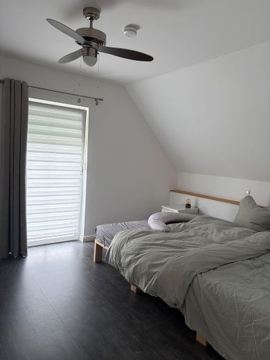 Well-maintained wooden house  200m², 8 rooms, 4 bathrooms and particularly energy-efficient building services – Photo 30