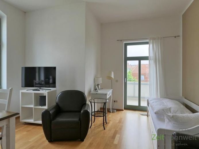 (EF1147_M) Dresde: Blasewitz, apartamento amueblado de 2 habitaciones con balcón soleado, ducha, bañera y plaza de aparcamiento – Foto 1