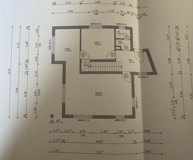 سكن رائع: منزل مُجدَّد جزئيًا مع شقة ملحقة، تصريح بناء وحظيرة – EG
