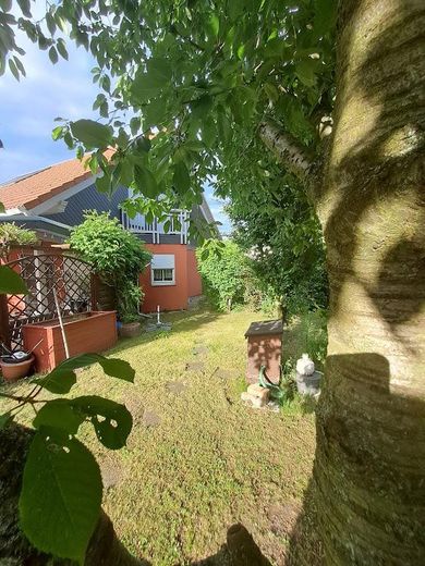 Seitenansicht mit Balkon