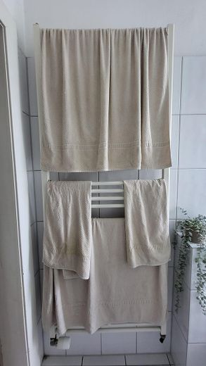 helle 4-Zimmer-Wohnung Nähe Ostpark – Bad