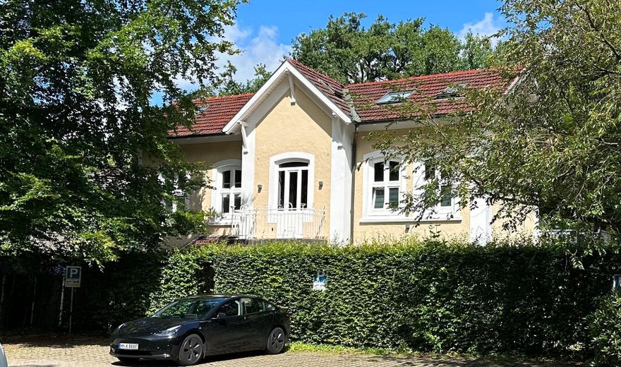 Möbliertes Haus 154 m² | 5,5 Zi | Garten | nahe Nienstedten | Wohnen auf Zeit 3–33 Monate – Vorderseite Gründerzeithaus