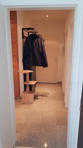 MFH Ratingen Mitte, 14 Wohnungen 790 qm Wfl., 6 Garagen, 3 Stellplätze – Whg. li., Diele, 3 Zi, 60 qm
