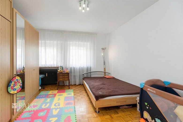 Ihr Traum wird wahr: Freistehendes Ein- bis Zweifamilienhaus mit Garten, Garage und viel Platz – Kinderzimmer 1OG