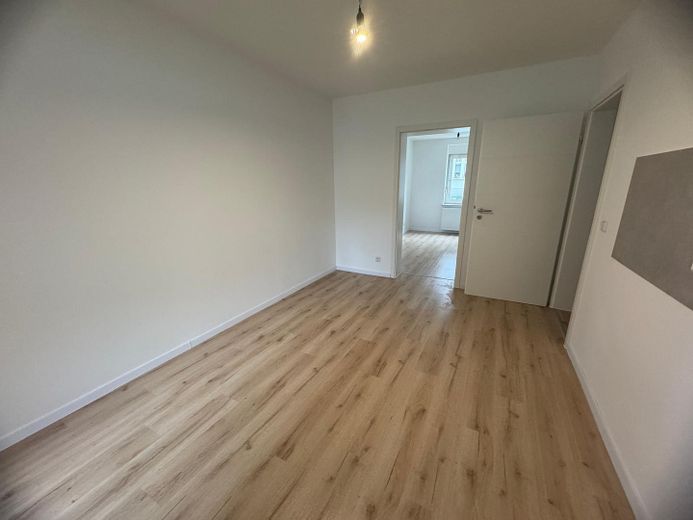 Neuwertige, stilvolle 2,5 -Zimmer-Wohnung nach Sanierung – Foto 5
