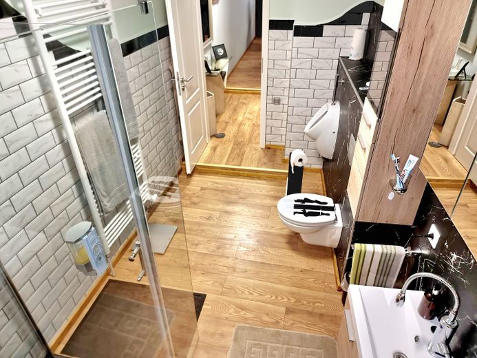 Stadthaus mit drei Ferienwohnung oder Monteuswohnung – Whg. 1 - Bad