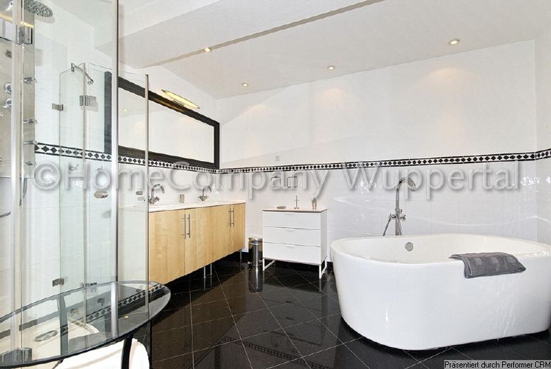 ¡Vivir con estilo en una ubicación muy atractiva! Piso con pequeña terraza y DSL directamente junto al Hofgarten – c610fead3003743ebd0011302ae81d137db64da6.jpg