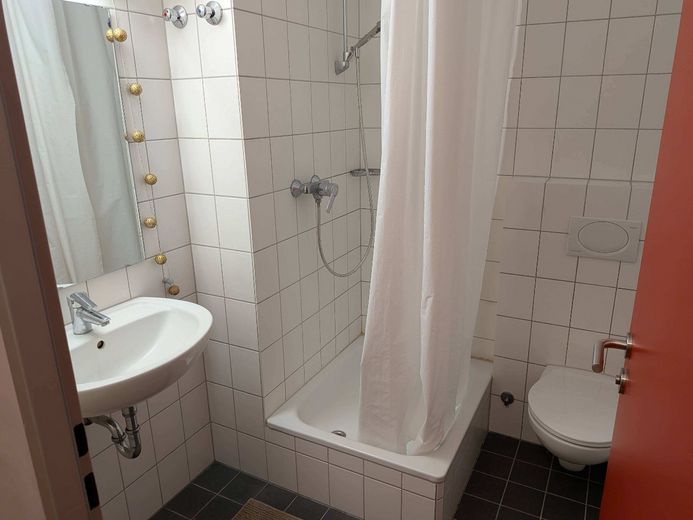 Apartament przy Klinice Uniwersyteckiej | Wprowadzenie od zaraz | Studenci i uczniowie zawodu – Bad