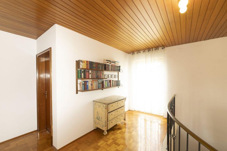 Provisionsfrei: Freistehendes Einfamilienhaus mit Südgarten und Doppelgarage in Oberwöhr – Foto 11
