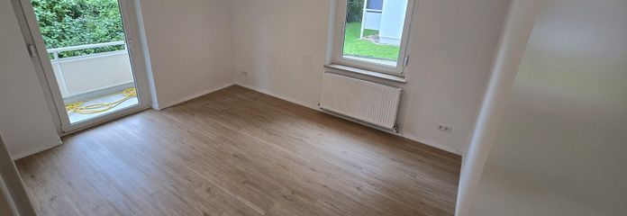 Helle moderne 3-Zimmer Wohnung – Wohnzimmer
