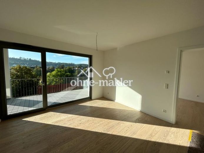 Top moderne, neuwertige 2 ZiKüche/Bad/ großer Balkon - Königsbergerstraße 1b – Foto 2