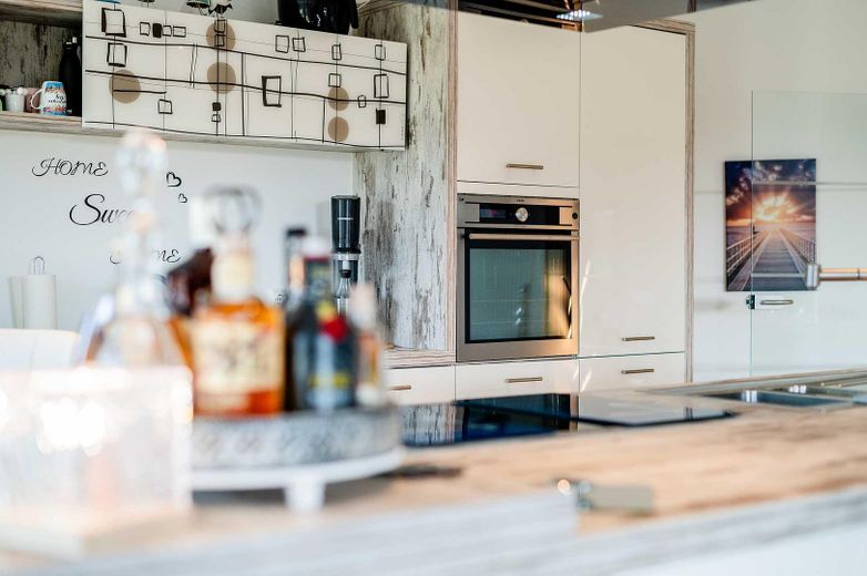 Modernste Wohntechnik trifft zeitlose Eleganz – Ihr Energie-Sparwunder in Schafflund – Foto 22