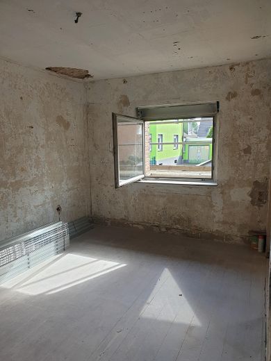 Einfamilienhaus für Handwerker oder Selbermacher – Wohnraum 1