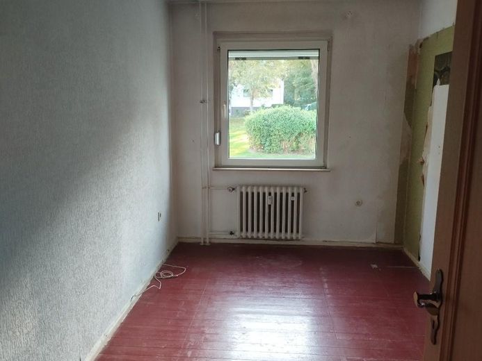 बालकनी और दो तहखानों वाला 3,5 कमरों का स्वामित्व वाला अपार्टमेंट – Kinderzimmer Bild 2