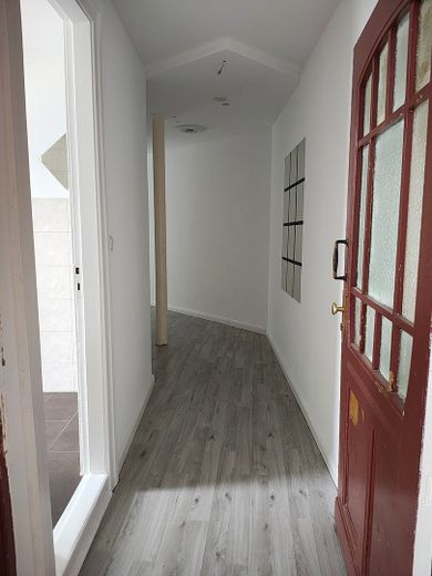 Gräumige 4-Zi Altbau WHG mit Balkon – Foto 9