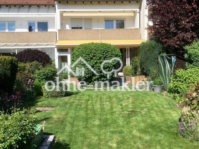 Ampia casa a schiera con giardino, garage, cucina componibile e mansarda abitabile a Neu-Ulm/Gerlenhofen – Foto 1