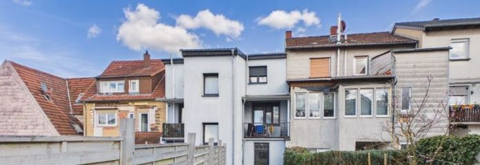 Investimento immobiliare con attuali entrate da locazione di circa 41.000,00 €. Con potenziale di incremento e terreno edificabile.