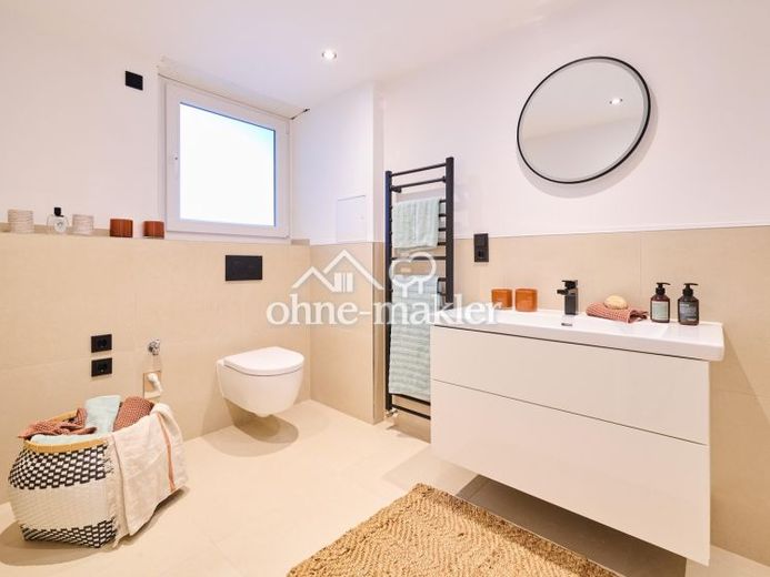 Appartamento modernizzato di recente, 3 locali con balcone – Foto 1