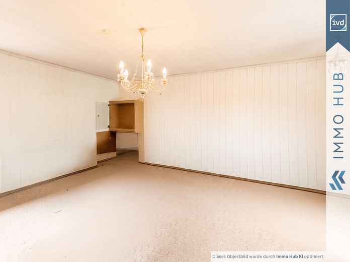 ++Casa unifamiliare con grande potenziale e spazio per le proprie idee abitative++ – 5755055-X29uRr6tsi1rN3ueBQamHyuk-2-Kathe-Kollwitz-Strae-Living-Room-Defurnished 1_Bildbearbeitung.png