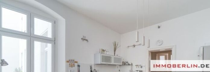 IMMOBERLIN.DE - Toplage! Klassisches Mehrfamilienhaus mit Ausbaupotential