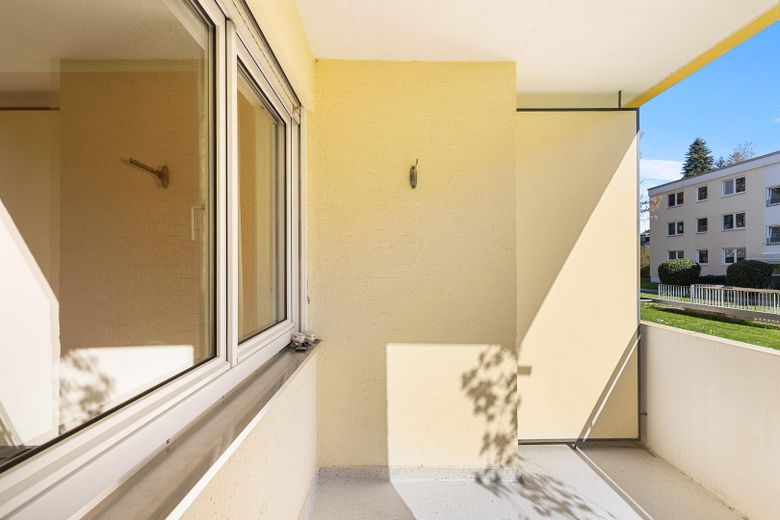 Erstbezug Solln: Kernsaniert Für Eigennutzer & Anleger Provisionsfrei – Loggia