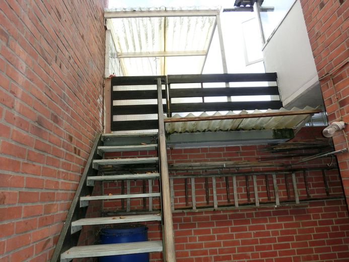 blick hoch zur Dachterasse