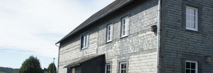 ** EINFAMILIENHAUS MIT VIEL PLATZ UND GROSSER SCHEUNE BEI HACHENBURG****