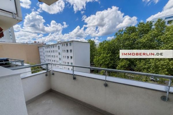 IMMOBERLIN.DE - Helle Wohnung – mitten in der City-West und dennoch ruhig gelegen