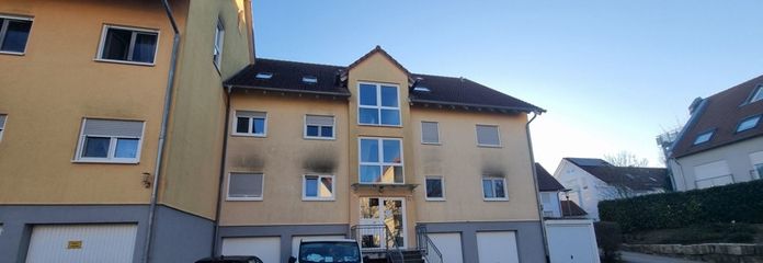 Hof und Zufahrt