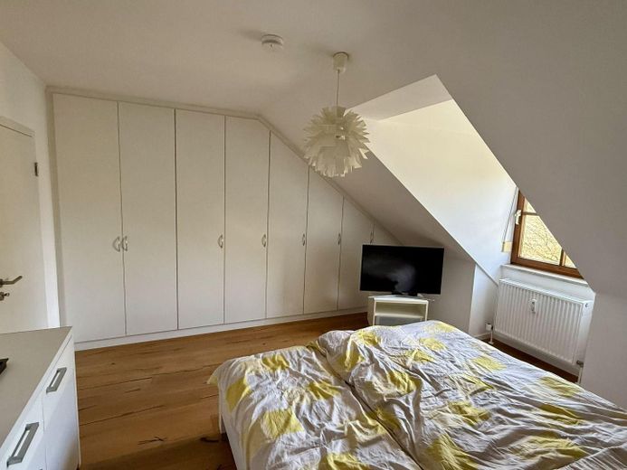 Exklusive Dachgeschosswohnung in Alleinlage – 2 Balkone - 2 Bäder – Schlafzimmer