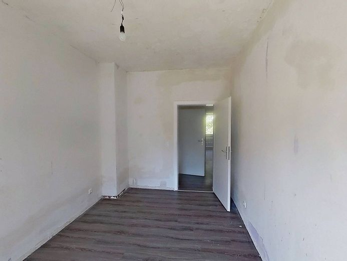++La vostra nuova casa con balcone: luminoso appartamento di 3 locali con balcone e ripostiglio++ – Ansicht II: Schlafzimmer II