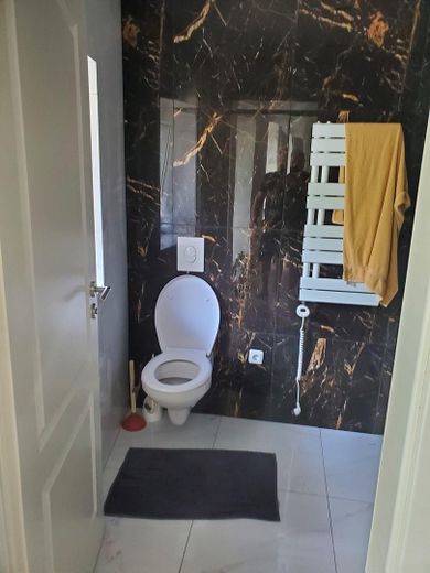 Charmante Erdgeschosswohnung zur Miete – Foto 4