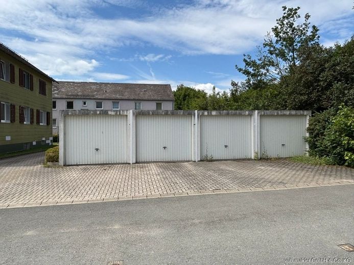 Wohnen trifft Kapitalanlage - Mehrfamilienhaus in Röslau – VUB0000340-5