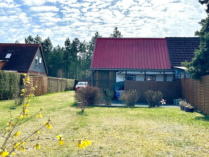 HORN IMMOBILIEN ++ gemütliches Zuhause in idyllischer Lage, Doppelhaushälfte in Eggesin – Grundstück