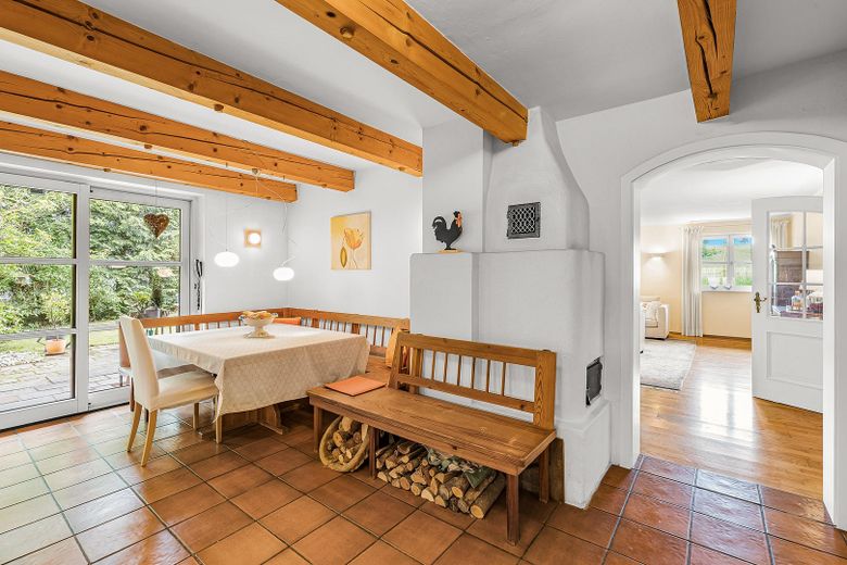 Küche, Blick zum Wohnzimmer