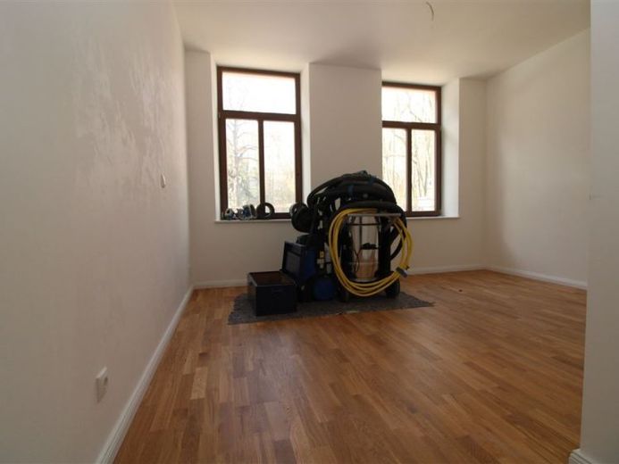 ++2-Zimmer- Wohnung im frisch modernisierten Mehrfamilienhaus++ – Foto 1